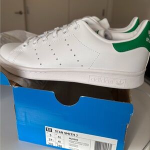 Like New Adidas Stan Smith shoe sneakers, white and green W 6.5